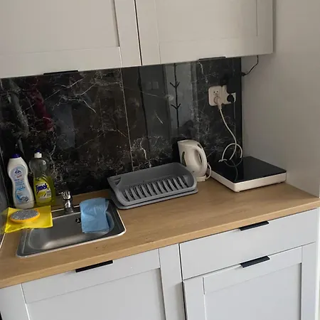 Male Mieszkanie Blisko Pkp, Pks *