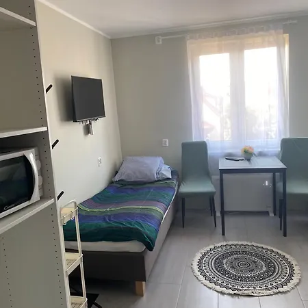 Male Mieszkanie Blisko Pkp, Pks *